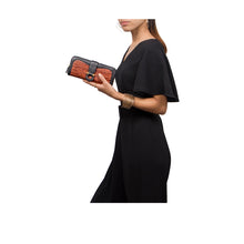 Load image into Gallery viewer, EE FRIEDA W2-M ZIP AROUND WALLET