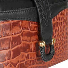 Load image into Gallery viewer, EE FRIEDA W4-M SLING WALLET