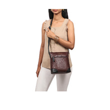 Load image into Gallery viewer, EE SATURN 02-M SLING BAG