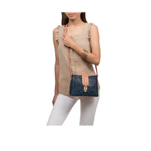 Load image into Gallery viewer, EE SILVIA 03-M SLING BAG