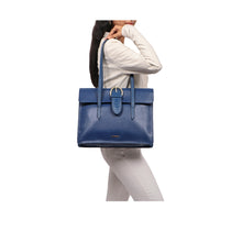 Load image into Gallery viewer, GWEN 04 SHOULDER BAG
