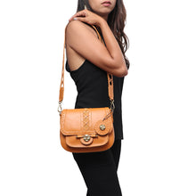 Load image into Gallery viewer, JADIS 01 SHOULDER BAG - Hidesign