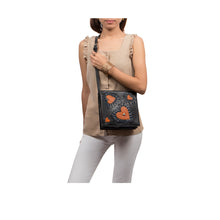 Load image into Gallery viewer, JOAN 01 SLING BAG