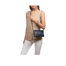 Load image into Gallery viewer, LIMA 01 SLING BAG