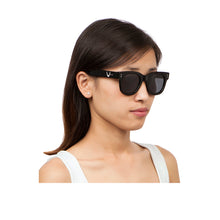 Load image into Gallery viewer, LONG BEACH WAYFARER SUNGLASS