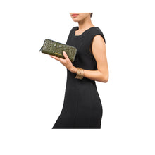 Load image into Gallery viewer, MACKENZIEW2RF SB ZIP AROUND WALLET