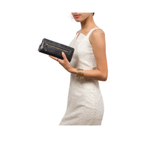 Load image into Gallery viewer, MAINE W1 ZIP AROUND WALLET