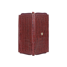 Load image into Gallery viewer, MARKLE SLING BAG - Hidesign