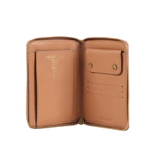 Load image into Gallery viewer, PIERRE PASSPORT HOLDER - Hidesign