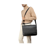 Load image into Gallery viewer, SIGMUND 01 MESSENGER BAG