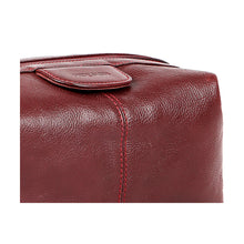 Load image into Gallery viewer, TASHI WASH BAG - Hidesign