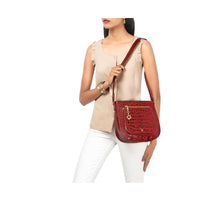 Load image into Gallery viewer, VALERIE 01 SHOULDER BAG