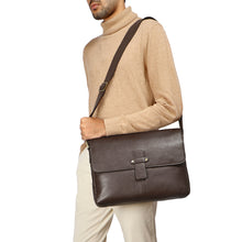 Load image into Gallery viewer, BOWFELL 03 MESSENGER BAG
