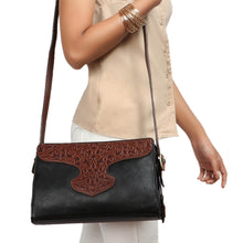 Load image into Gallery viewer, SALLY SCULL 02 CROSSBODY
