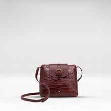 Load image into Gallery viewer, Ee Lyra Red Leather Sling Bag
