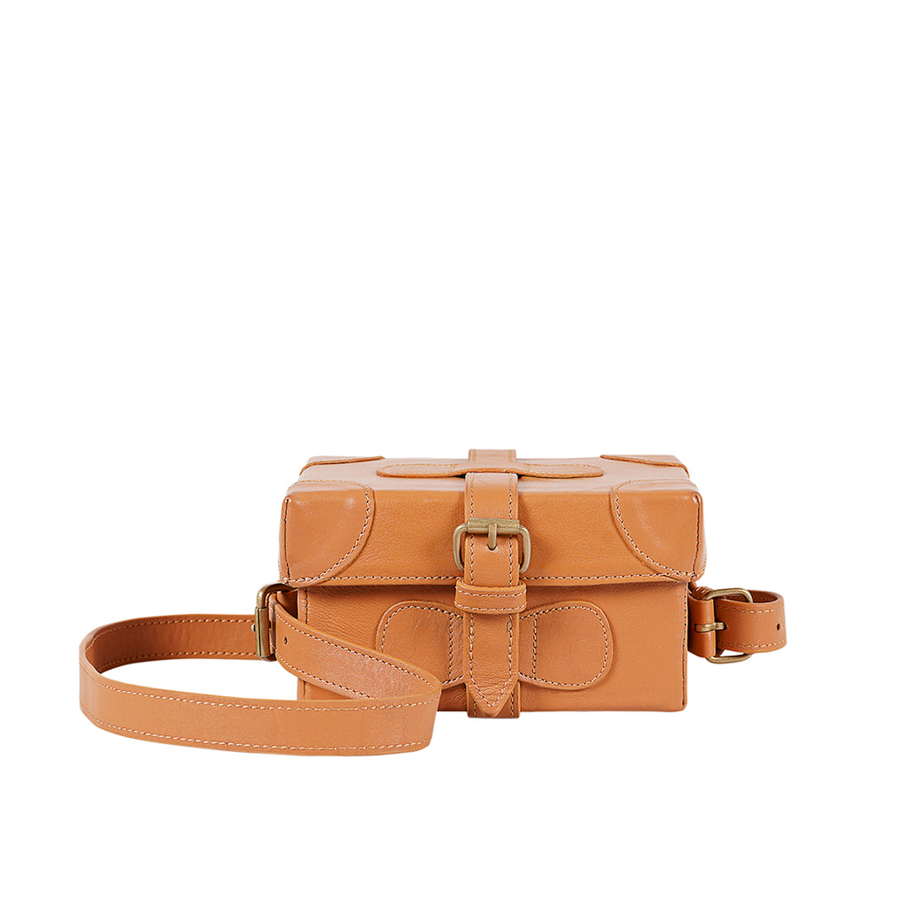 SMALL BOXY SLING BAG