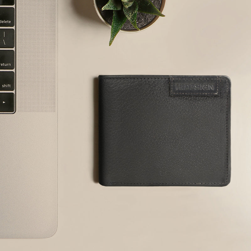 Ee Uranus W4  Black Leather Bi-Fold Wallet