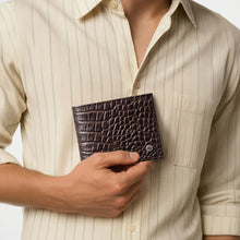 Load image into Gallery viewer, Ee Altair W1  Brown Leather Bi-Fold Wallet
