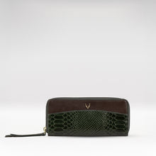 Load image into Gallery viewer, Ee Virgo W3  Green Leather Double Zip Around Wallet
