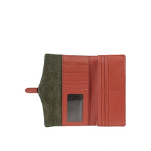 Load image into Gallery viewer, Ee Harper W1  Green Leather Trifold Wallet
