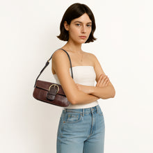 Load image into Gallery viewer, Tijiuana 05 Tan Leather Baguette
