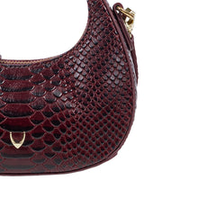 Load image into Gallery viewer, Rosario 02 Red Leather Crossbody
