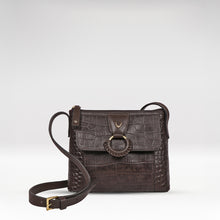 Load image into Gallery viewer, Medellin 04 Brown Leather Crossbody Bag
