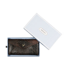 Load image into Gallery viewer, Mandy W5 Brown Leather Clutch Wallet
