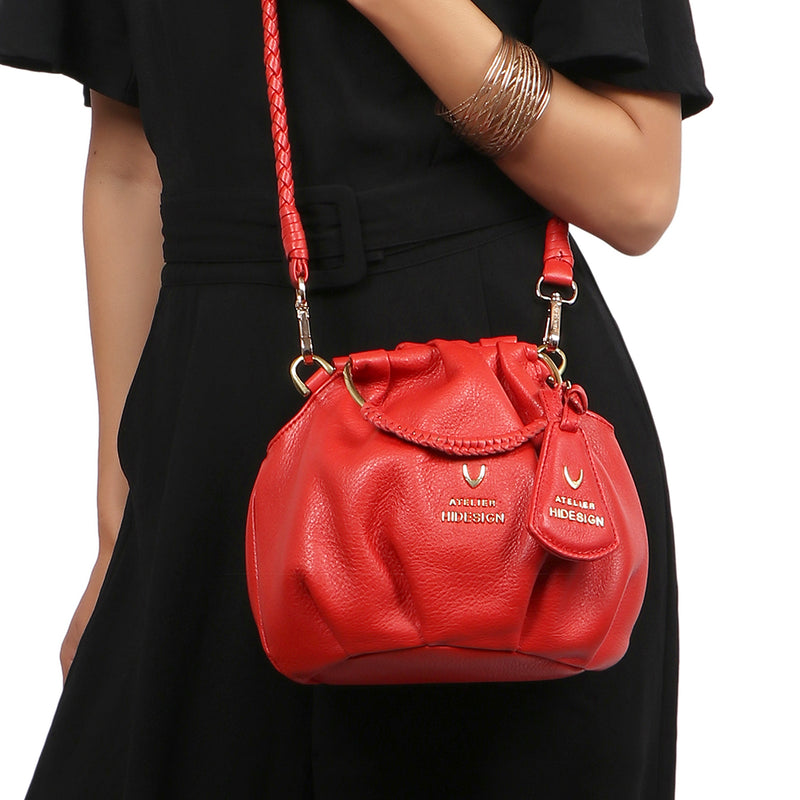 Hera 04 M Leather Sling Bag
