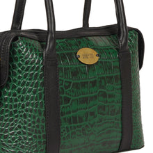 Load image into Gallery viewer, EE KENDALL-M SHOULDER BAG
