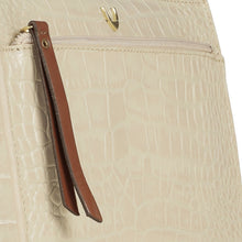 Load image into Gallery viewer, Spruce 02 Sb White Leather Sling Bag
