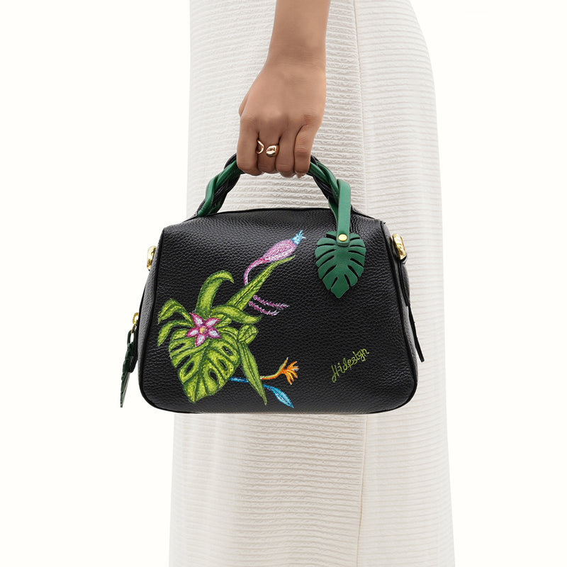 Garden 01 Black Leather Sling Bag