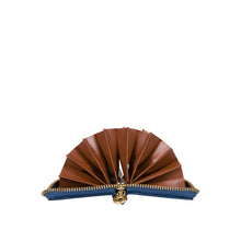 Load image into Gallery viewer, DORI CARD HOLDER
