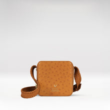 Load image into Gallery viewer, Terra 02 Brown Leather Shoulder Bag
