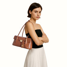 Load image into Gallery viewer, Alps 03 Tan Leather Shoulder Bag
