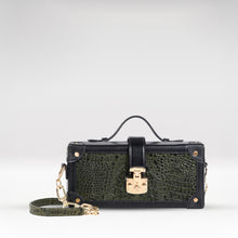 Load image into Gallery viewer, Louvre 02 Green Leather Shoulder Bag
