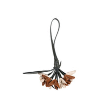 Load image into Gallery viewer, Cyra 01 Leather Flower Charm
