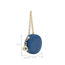Load image into Gallery viewer, Cyra 02 Leather Earpod Pouch Charm
