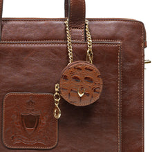 Load image into Gallery viewer, Cyra 02 Leather Earpod Pouch Charm
