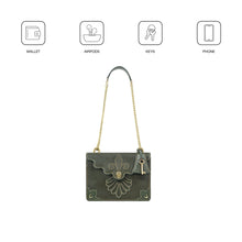 Load image into Gallery viewer, Comtesse 01 Olive Leather Shoulder Bag
