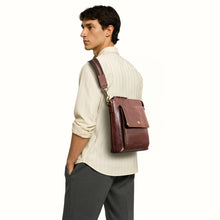 Load image into Gallery viewer, Viscounti 01 Tan Leather Crossbody
