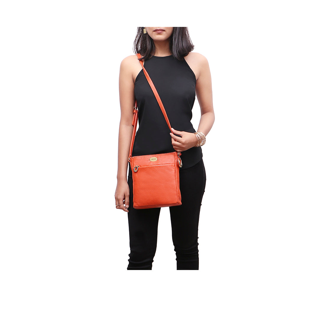 LUCIA 03 SLING BAG