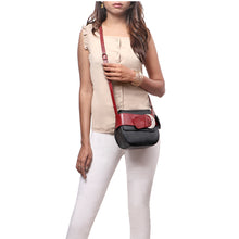 Load image into Gallery viewer, BOLEYN 01 SLING BAG
