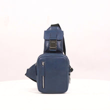 Load and play video in Gallery viewer, ANDOVER 01 CROSSBODY
