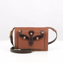Load and play video in Gallery viewer, ETTA 01  SLING BAG
