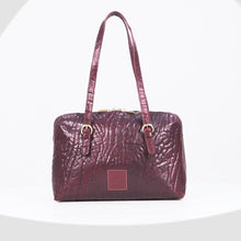 Load and play video in Gallery viewer, Pont Neuf 01 Red Leather Shoulder Bag
