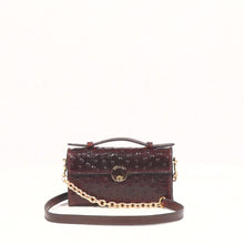 Load and play video in Gallery viewer, COTTAGE W1 SLING WALLET
