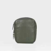 Load and play video in Gallery viewer, Bonaparte 01 Green Leather Crossbody
