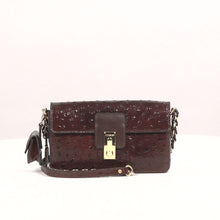 Load and play video in Gallery viewer, COTTAGE SHOULDER BAG
