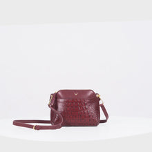 Load and play video in Gallery viewer, Ee Kelly 02 Red Leather Sling Bag
